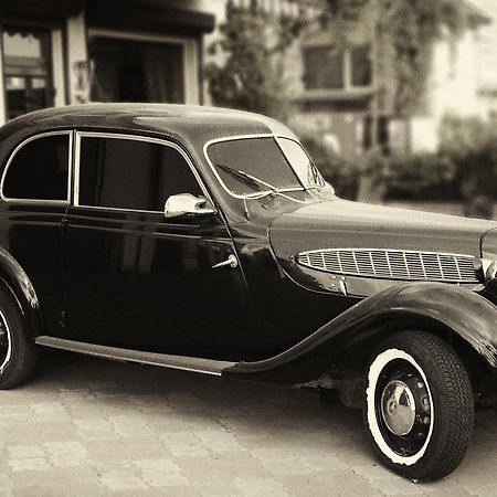 Henry Ford Mini Hotel Oldenburg Bagian luar foto