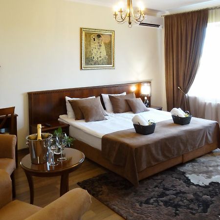 Henry Ford Mini Hotel Oldenburg Bagian luar foto