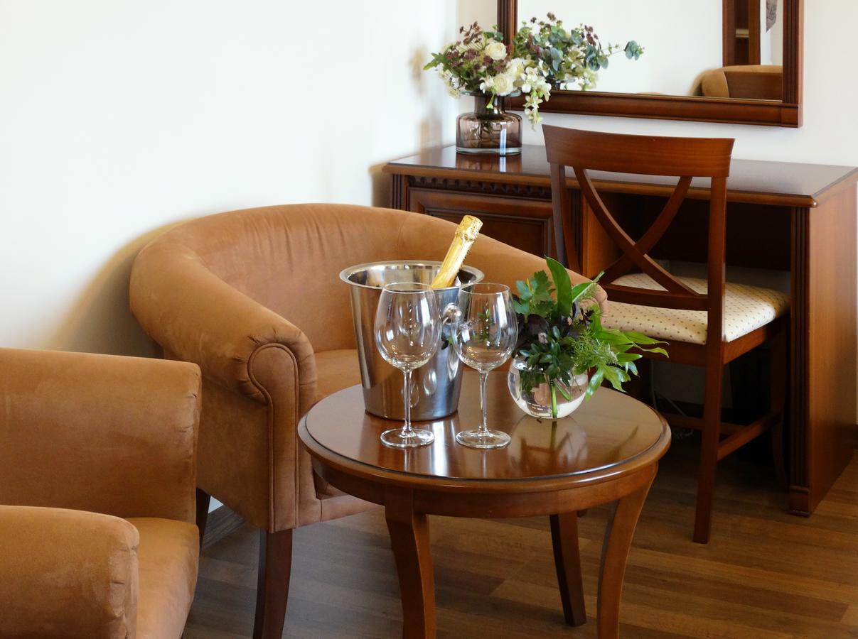 Henry Ford Mini Hotel Oldenburg Bagian luar foto