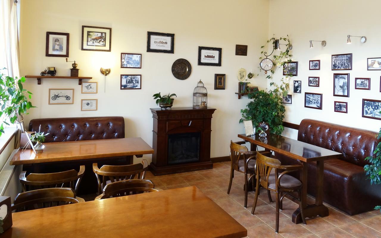 Henry Ford Mini Hotel Oldenburg Bagian luar foto