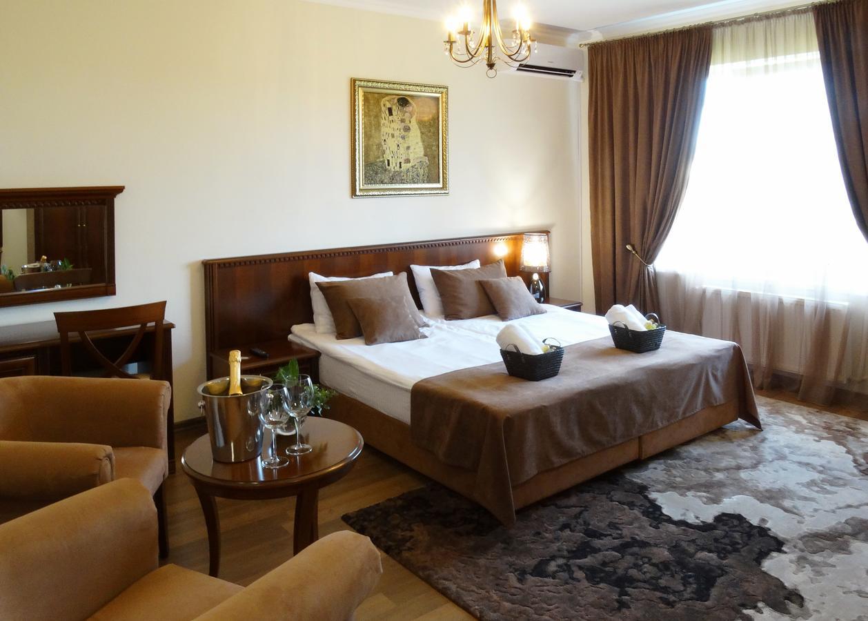 Henry Ford Mini Hotel Oldenburg Bagian luar foto